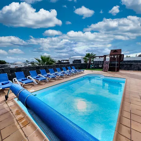 Flavia - Pool, Bbq And Game By Lanzarote פלאיה בלנקה