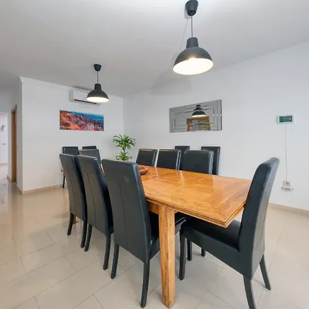 Flavia - Pool, Bbq And Game By Lanzarote *
